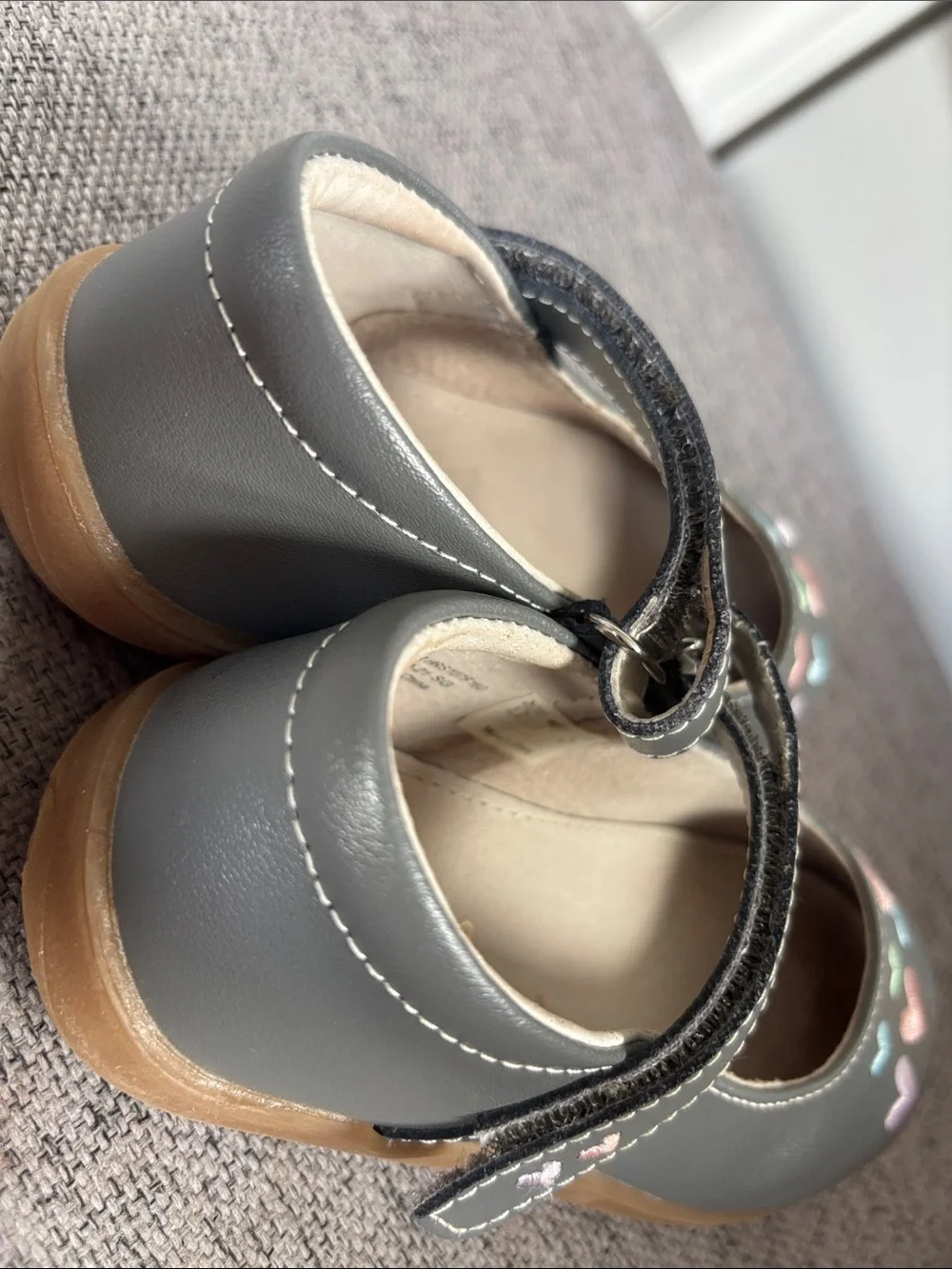 See Kai Run Ginny Gray Leather Embroidered Hearts Mary Jane Shoes